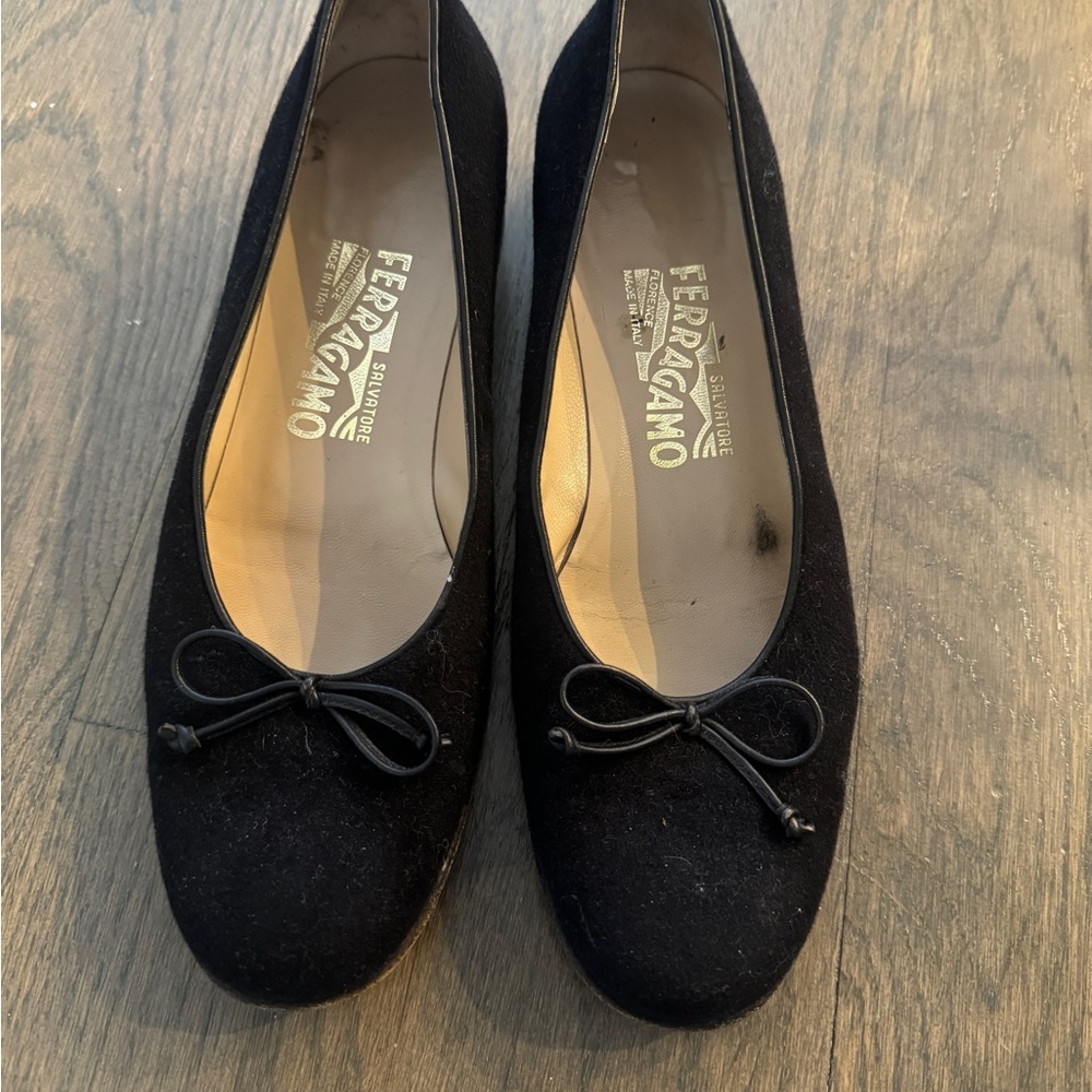 Black Salvatore Ferragamo suede ballet flats